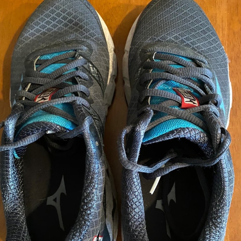 Mizuno womens shoes